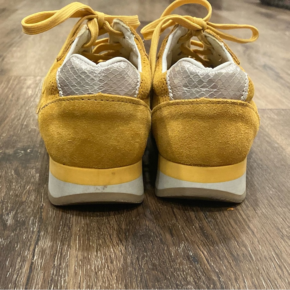 Yellow Tennis Shoes Sneakers Mustard Muted Size 6.5 - Picture 6 of 11